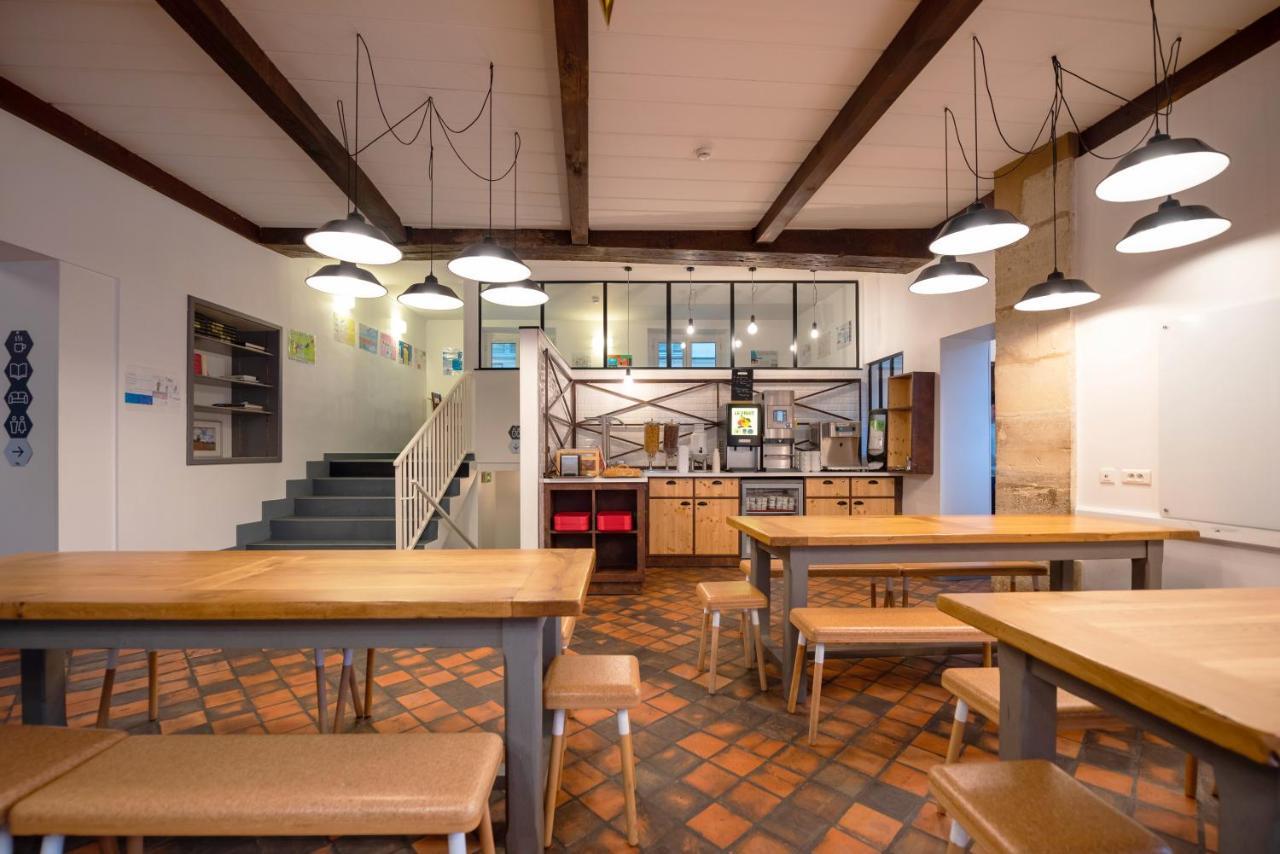 Mije Marais Hostel Παρίσι Εξωτερικό φωτογραφία The kitchen and dining room at the International House