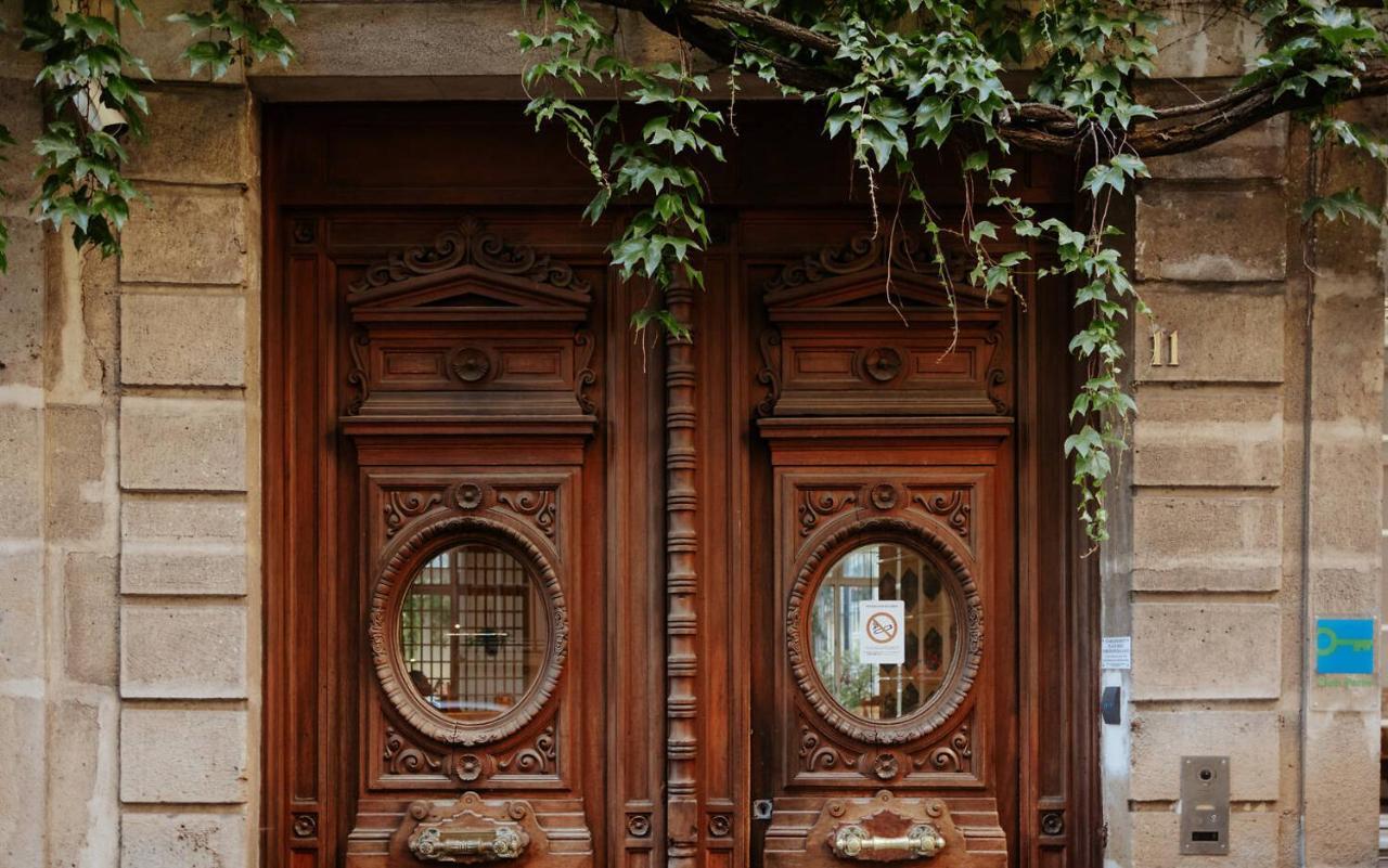 Mije Marais Hostel Παρίσι Εξωτερικό φωτογραφία The door of the house of the composer