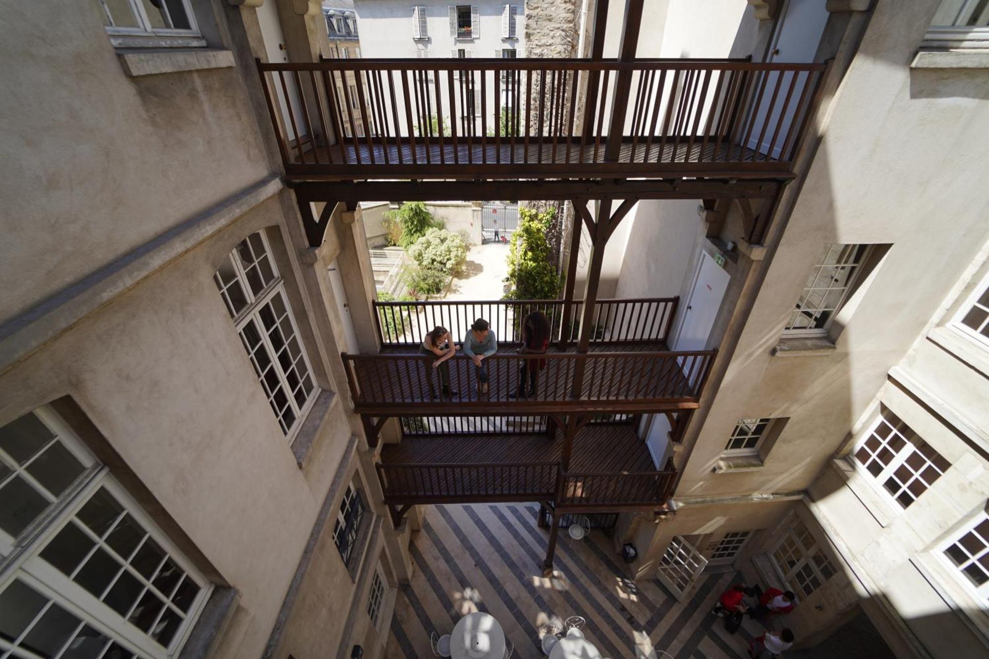 Mije Marais Hostel Παρίσι Εξωτερικό φωτογραφία The courtyard of the museum