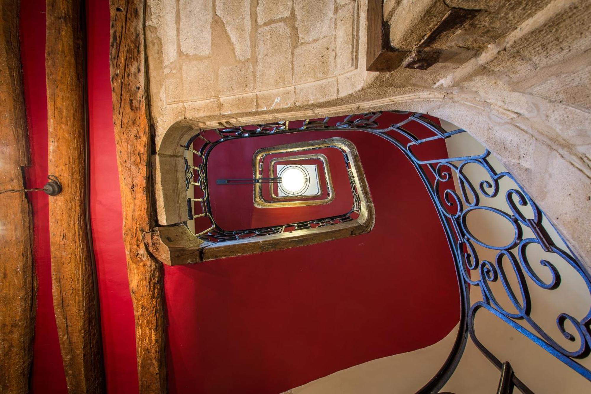 Mije Marais Hostel Παρίσι Εξωτερικό φωτογραφία Staircase