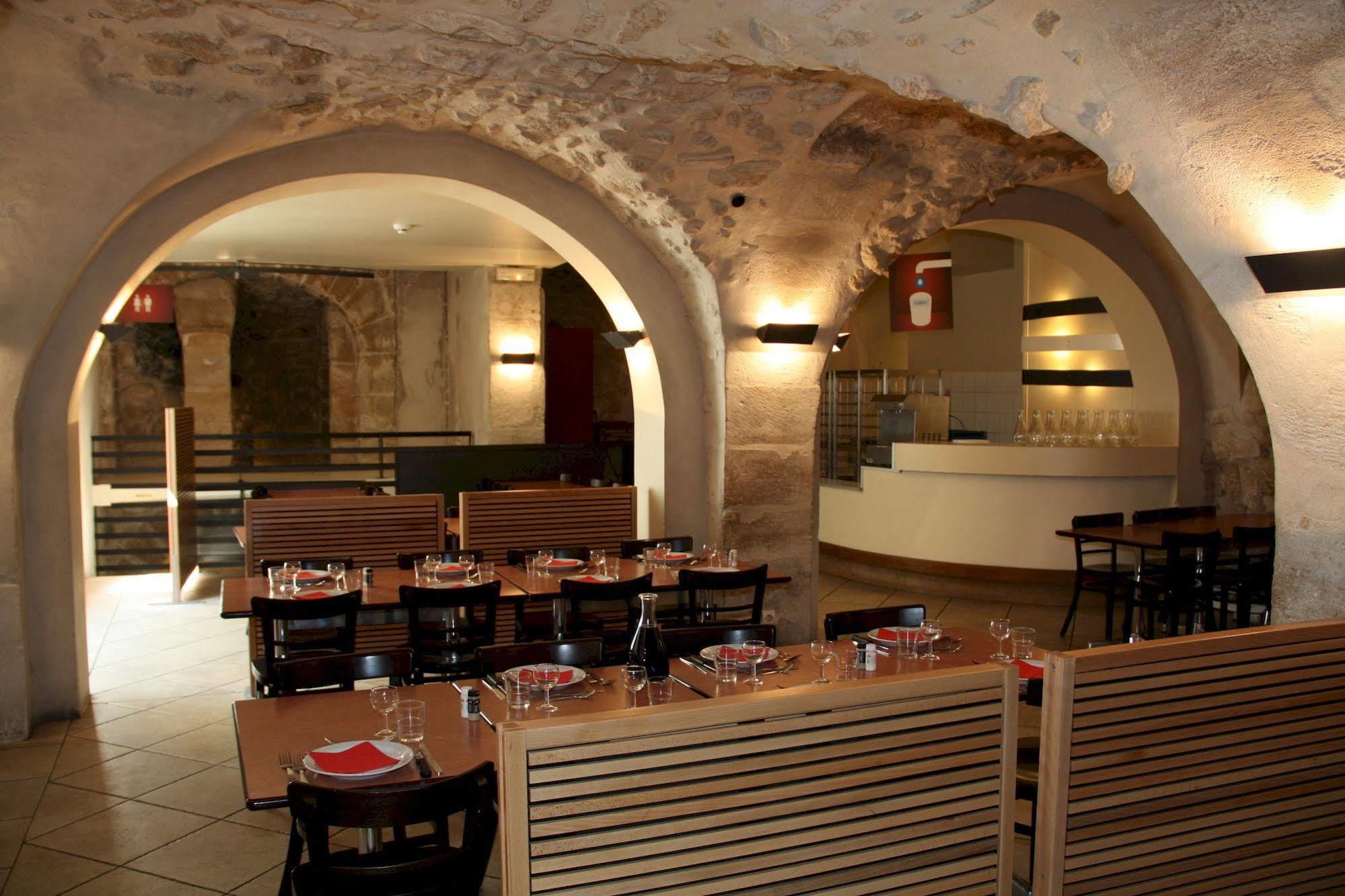 Mije Marais Hostel Παρίσι Εξωτερικό φωτογραφία Interior of the restaurant